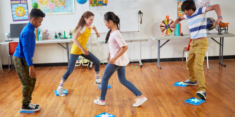 kids playing with unruly splats at a summer camp
